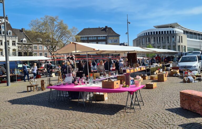 Najaarsmarkt Nieuwe Westerkerk — markt-eten in Capelle aan den IJssel